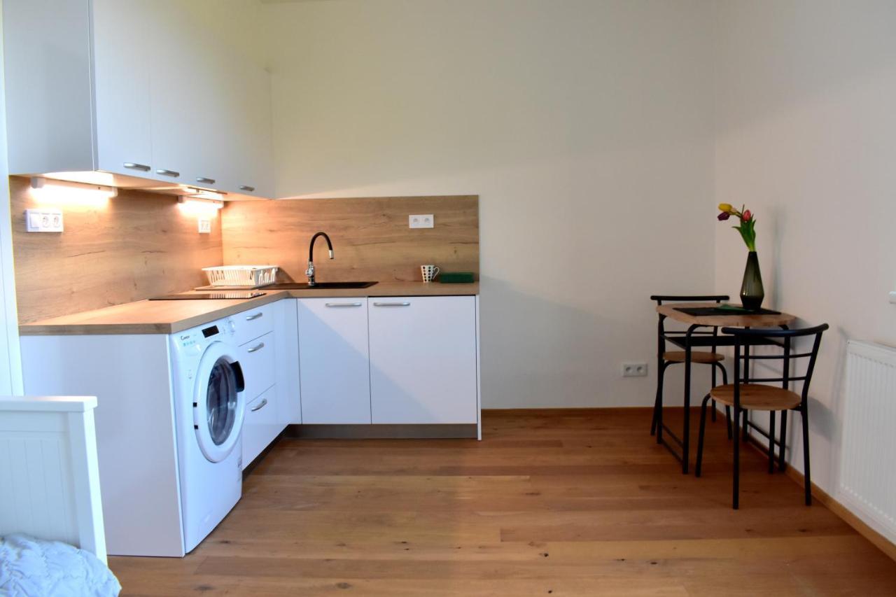 Airstay Apartment: Grebovka * Prague