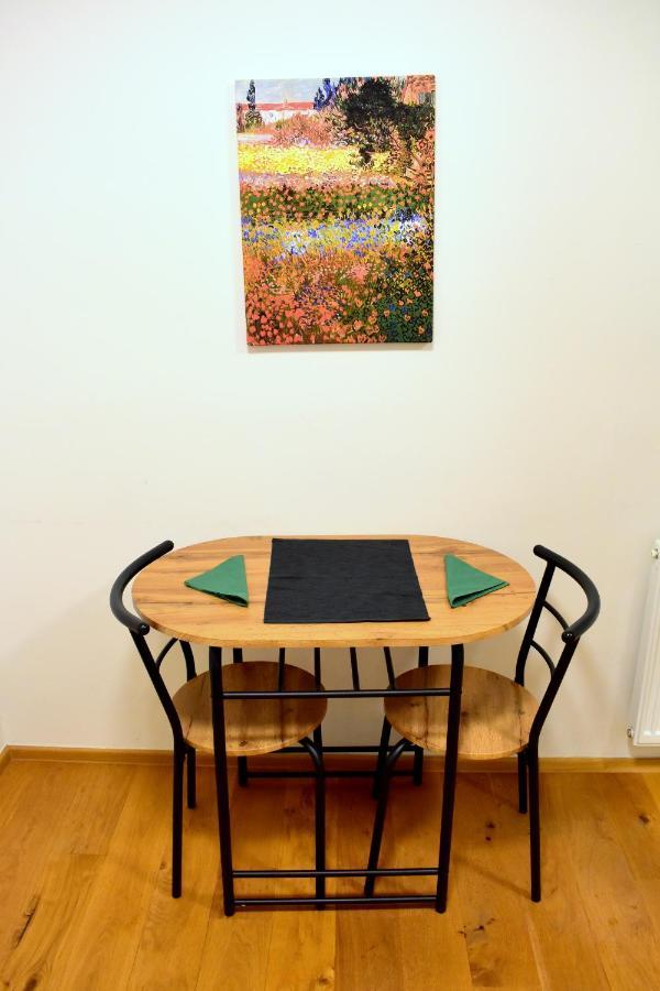 Airstay Apartment: Grebovka Apartment Prague